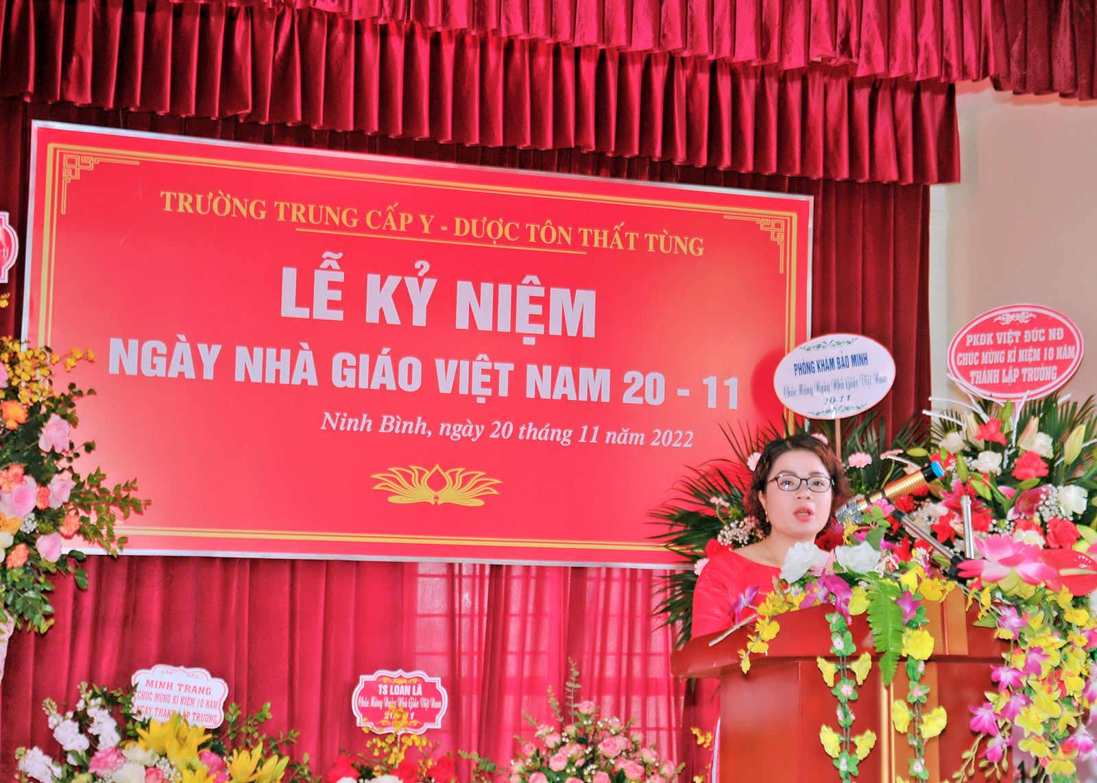 Sinh viên ngành dược