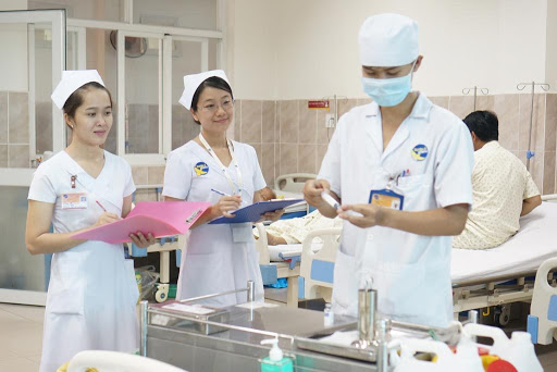 trường trung cấp y dược hà nội tuyển sinh